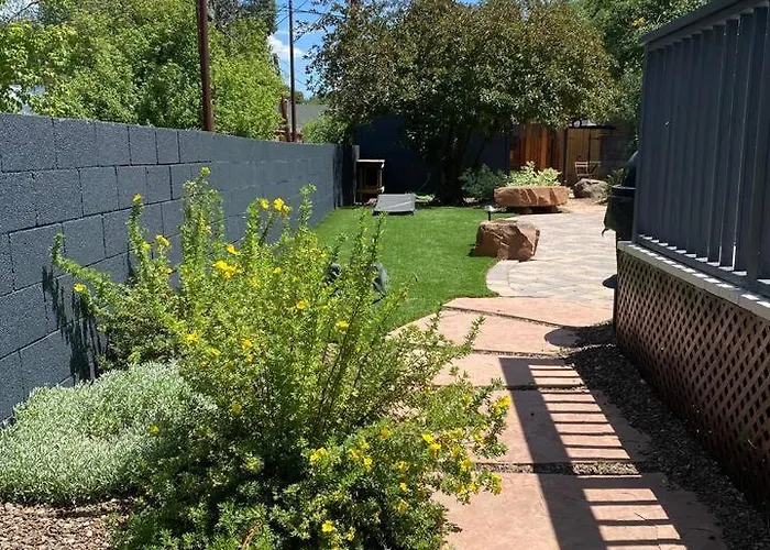 Adorable Tiny House Near Grand Canyon, Fire Pit And Walk To Town